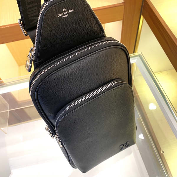 ルイヴィトンバッグ着用イメージ